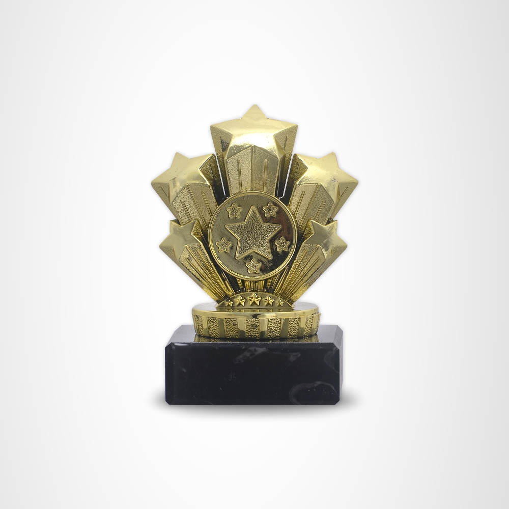 Glanzvoller Sternen-Pokal aus Gold für Kindergeburtstage